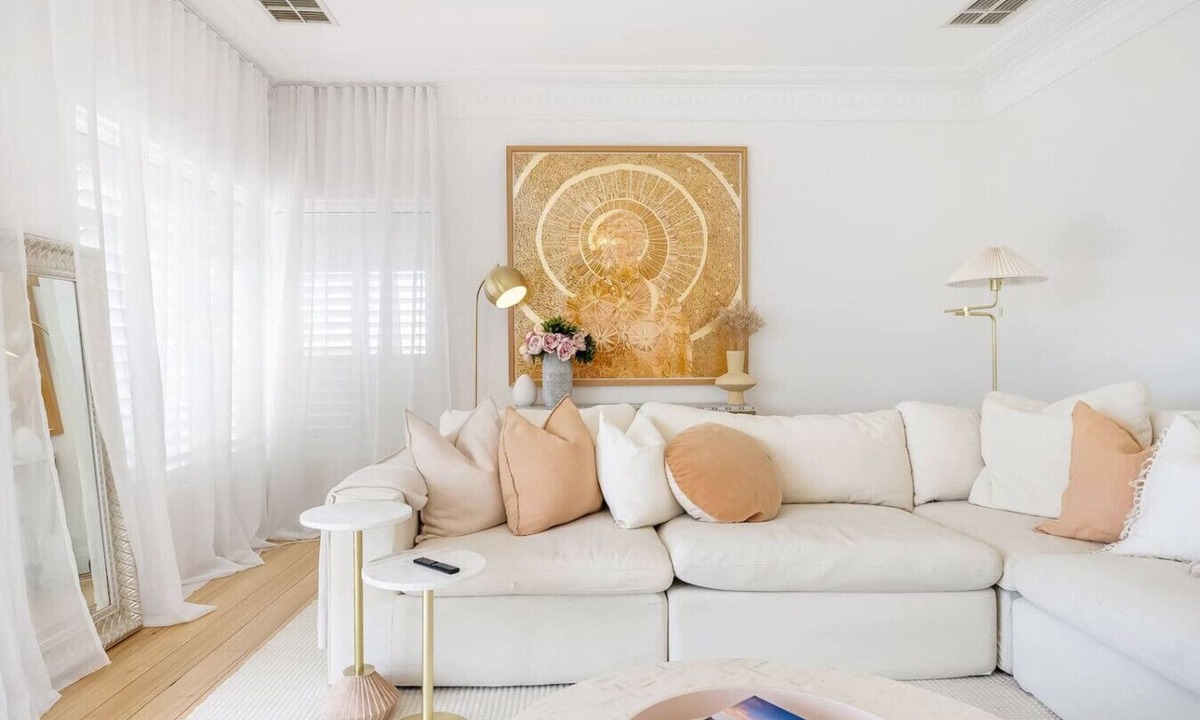 Sandy Bay Apartment | Waterfront luxe- a Hobart oasis