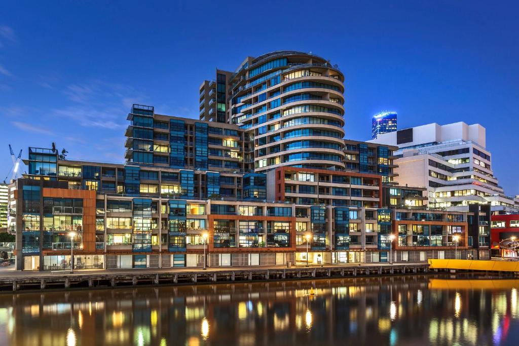 Docklands Apartment | Waterfront Melbourne Apartments