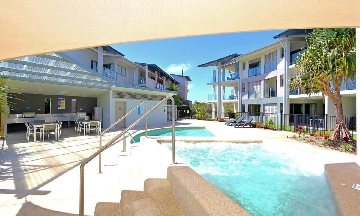 Agnes Water Apartment | Waterline, Direct Poolside Apartment
