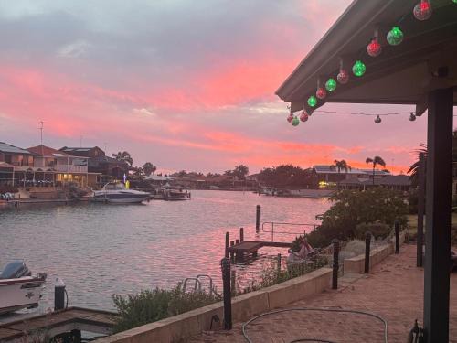 Dudley Park Apartment | Waterside Hideaway