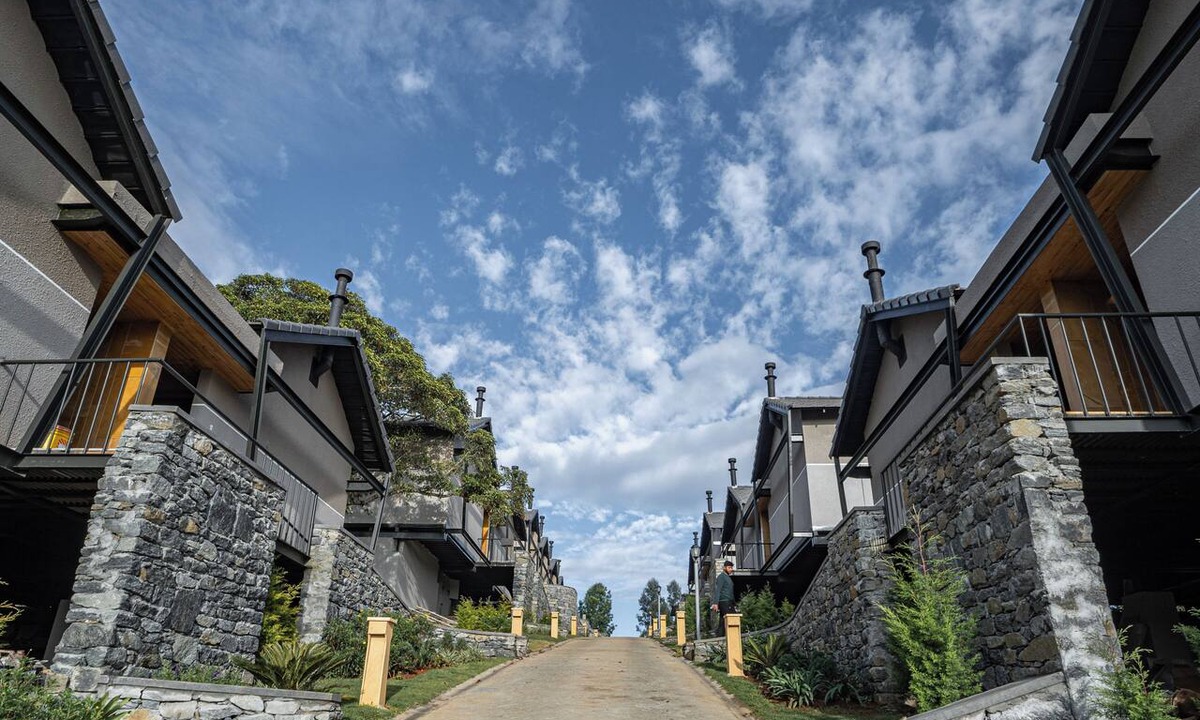 Ooty Hotel | WelcomHeritage Ayatana Ooty