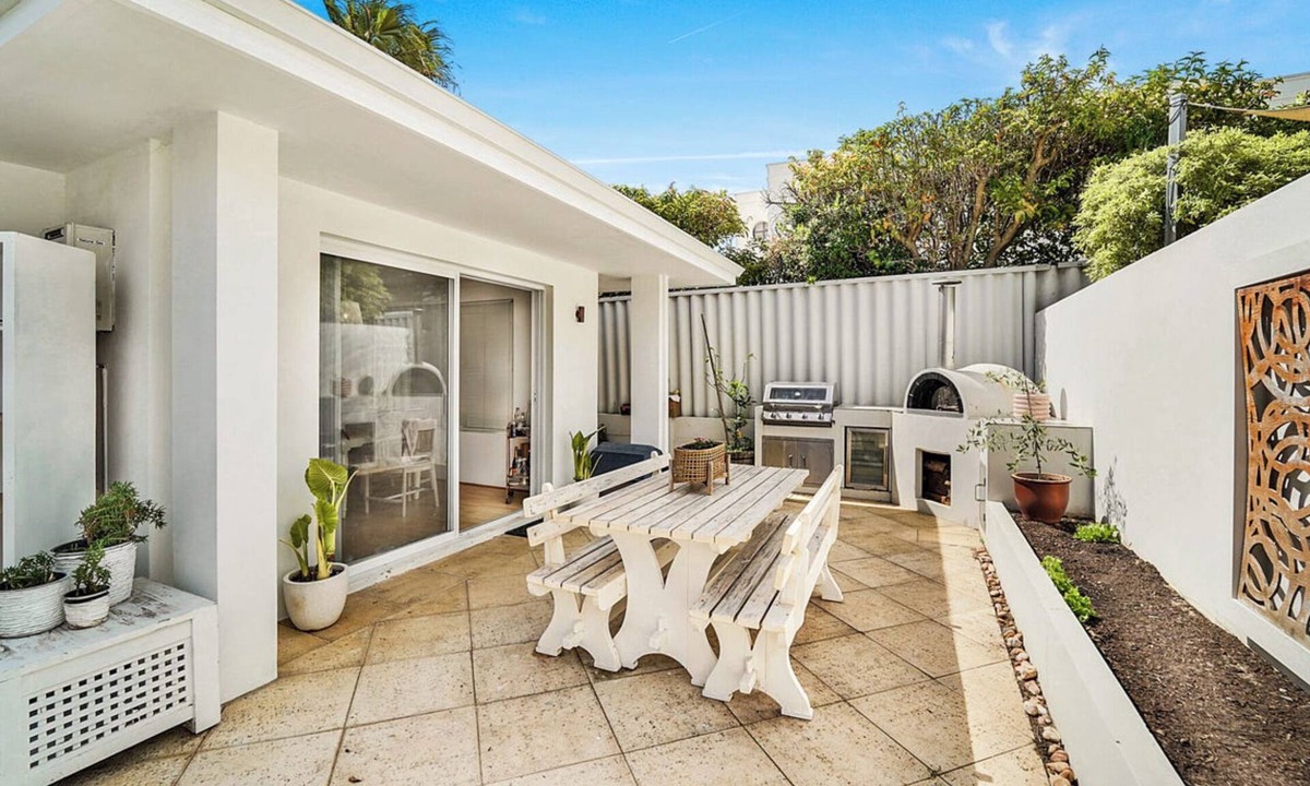 Scarborough House | West Coast Beach House
