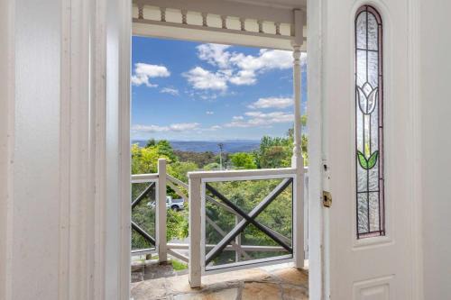 Wentworth Falls House | Whisper on the Falls