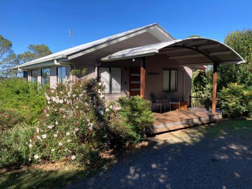 Wootha House | White Cedar Cottage