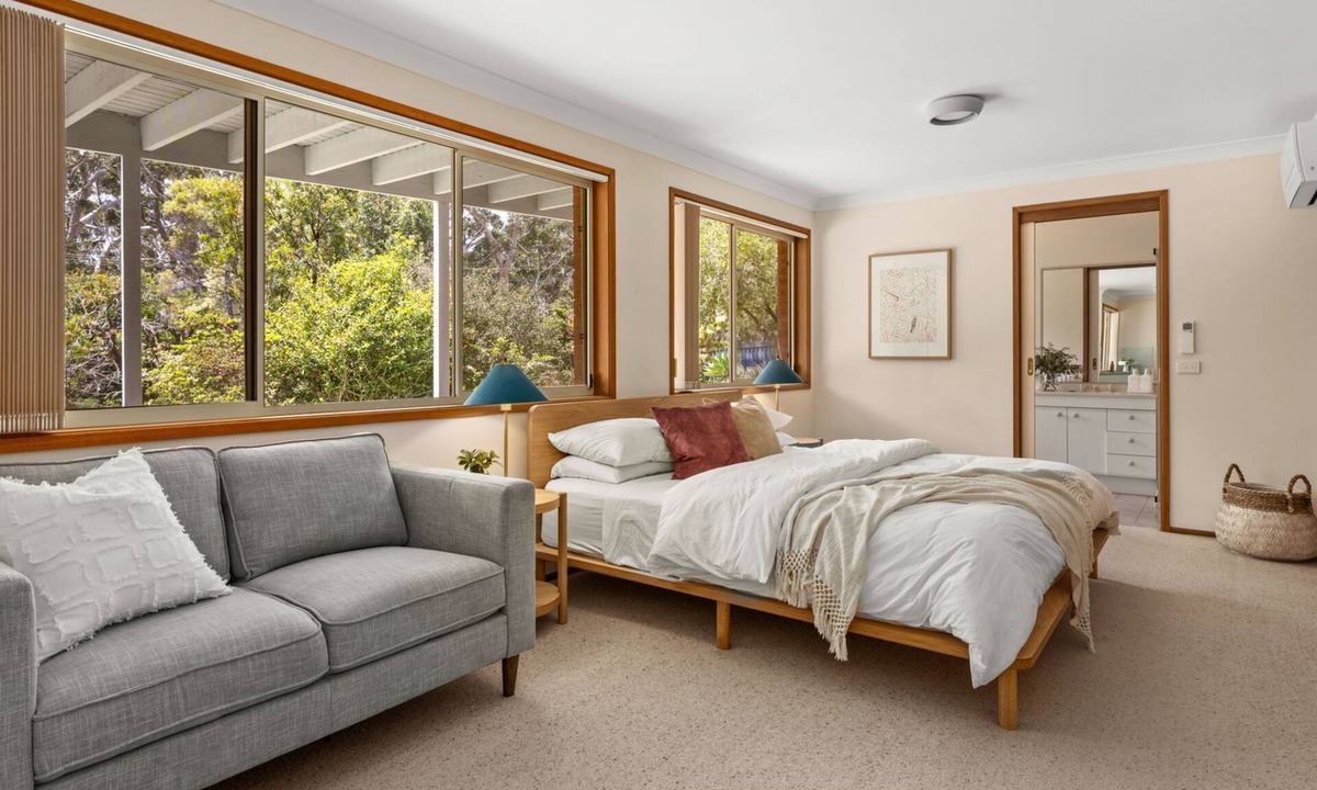 Vincentia House | White Sands House by Experience Jervis Bay