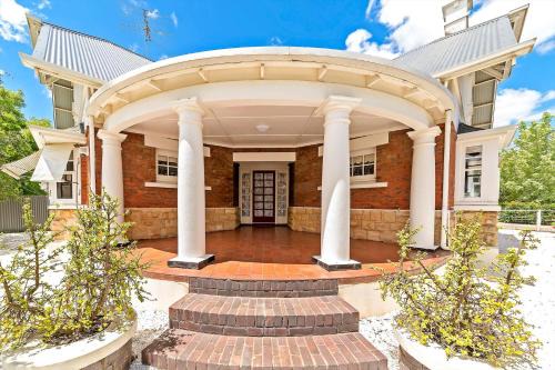 Tanunda House | Whiterocks Tanunda Walk to Cafés Sleeps 8 Heritage