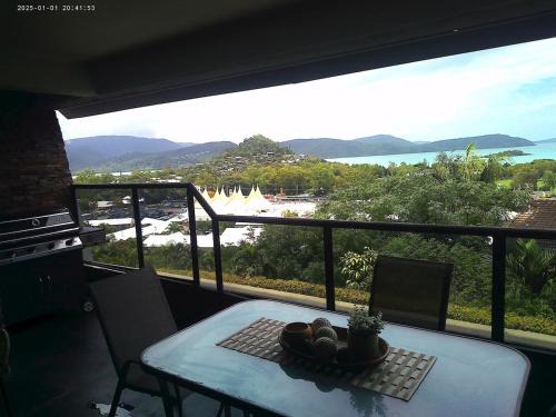 Cannonvale Apartment | Whitsunday Harbour Views