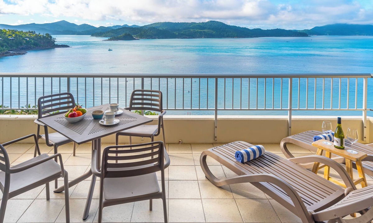 Hamilton Island Apartment | Whitsunday West Apartment 1303