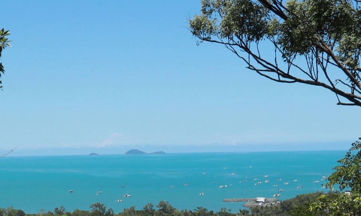Cannonvale Hotel | Whitsundays Rainforest Retreat