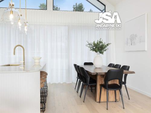 East Jindabyne House | Willow Bay Chalet