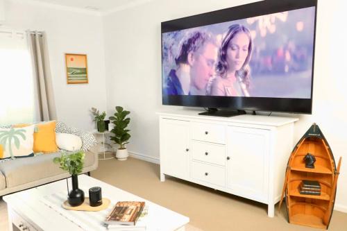 Batehaven House | Willow's Beach House