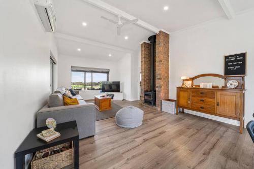 Willunga South Villa | Willunga House - Fireplace Vineyard Views