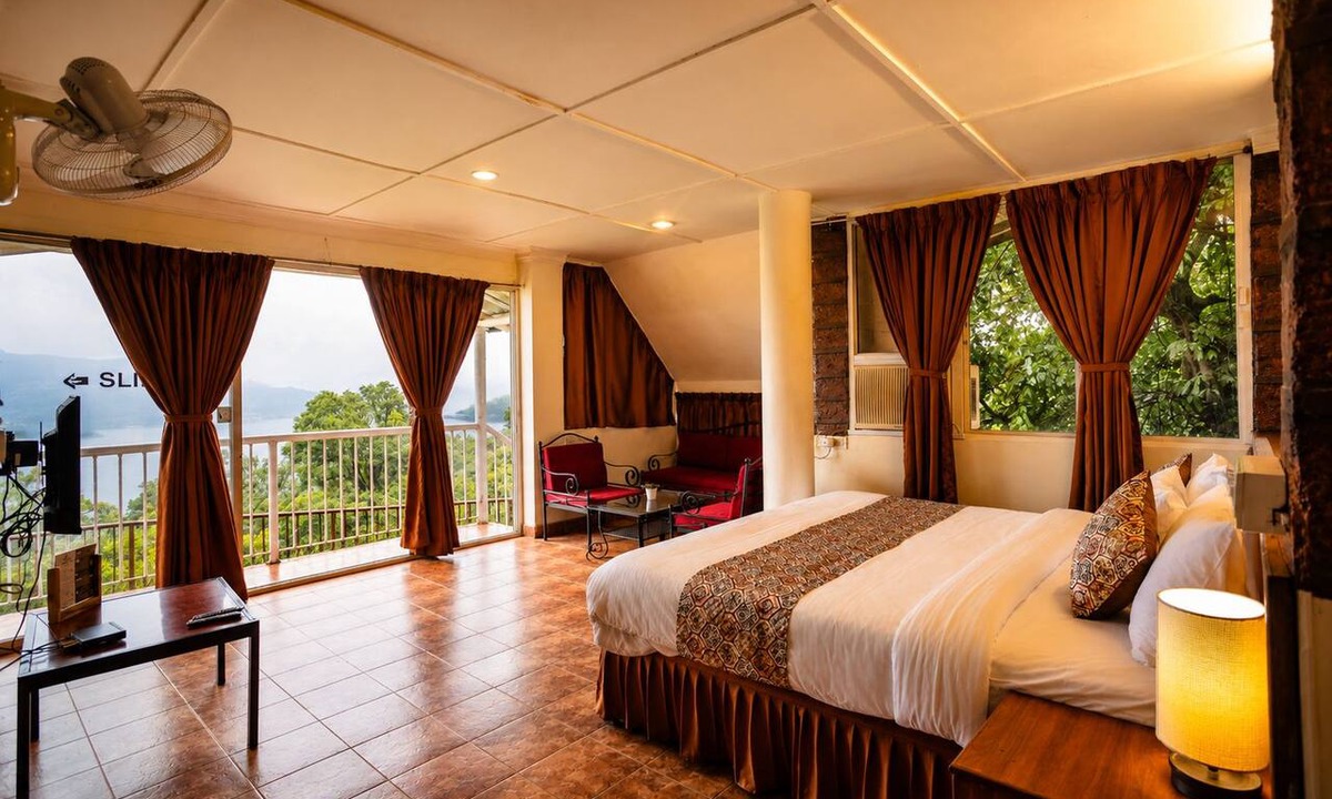 Koynanagar Hotel | Wind Chalet