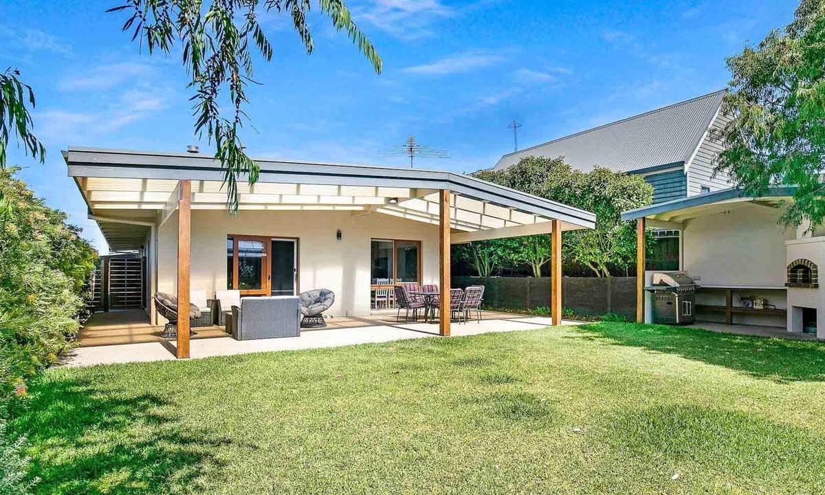 Cape Woolamai House | Within Oceans Reach - pet friendly with free WIFI
