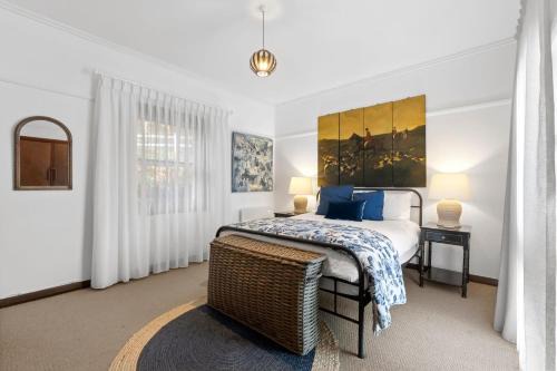 Mount Irvine House | Woorailoora