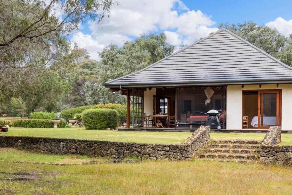 Yallingup House | Yallingup Retreat - Romantic Country Retreat for Couples