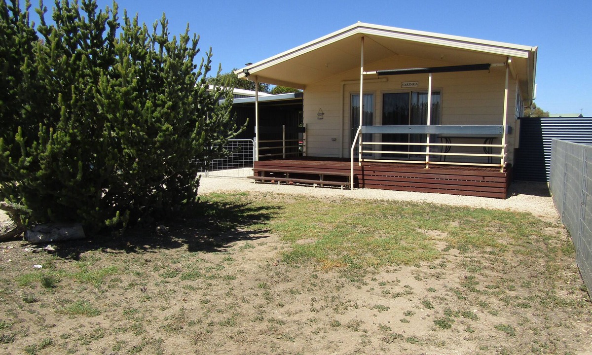 Dalrymple House | Yaringa - Close to beach, Off Peak Special!