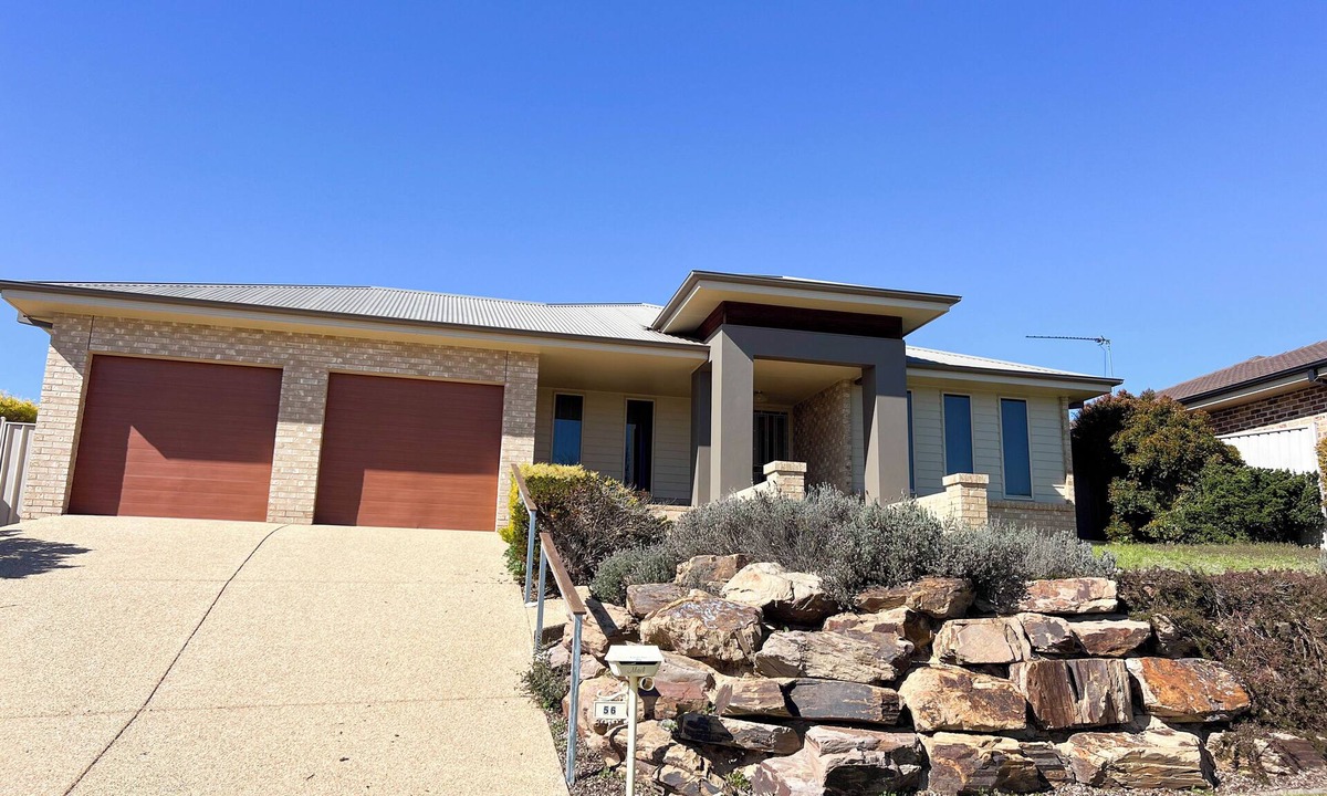 Bourkelands House | Yarrawah Crescent - All of the Comforts