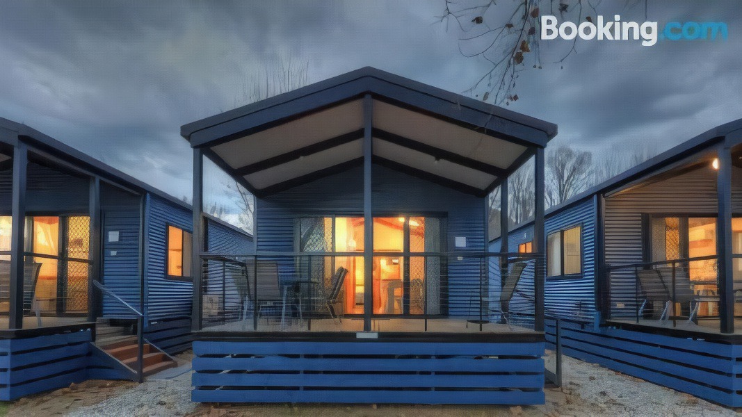 Yea Hotel | Yea Riverside Caravan Park