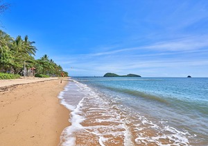 2 Bedroom Oceanfront Penthouse Beach Club in Palm Cove