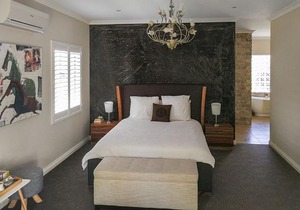 Airport B&B