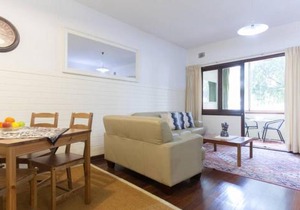 B2 Crawley Apartment 1 BRM & Sleepout near UWA