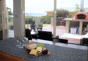 BAY OF FIRES VISTA Boutique Accommodation at Binalong Bay - indoor bath
