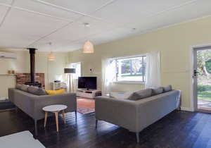 BEACH RETREAT - Shoreham