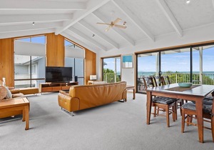 Beachfront - elevated ocean views