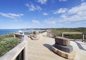 Beachside Torquay Unit: Walk to Surf, Food and Fun