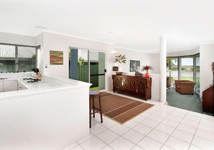 Beautiful Busselton Beach House - it wont fail to impress!
