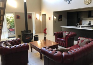 Busselton Break - Modern holiday home near the beach
