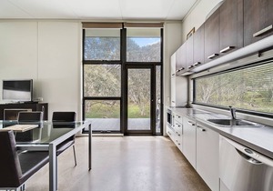 Ecocrackenback 2 'Sustainable chalet close to the slopes.' in Crackenback