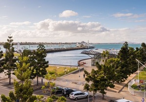 Edgewater 208