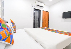 FabHotel Silver 7 Homes
