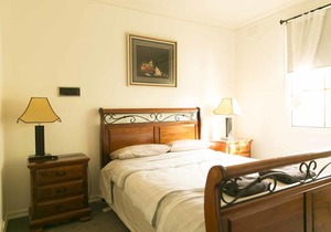 Hawthorn Holiday House