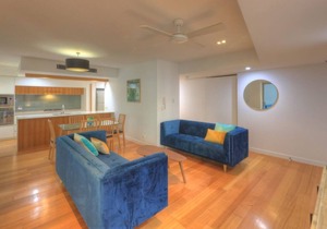 Maggies Beachfront Apt. 4 in Horseshoe Bay