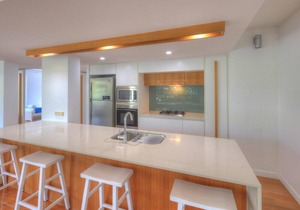 Maggies Beachfront Apt. 5 in Horseshoe Bay