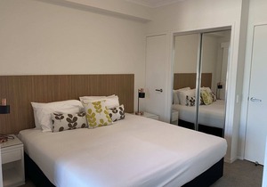 Modern One Bedroom Apartment in heart of Mackay!