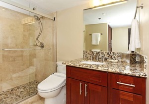 Panoramic Ocean Views Remodel - FREE Parking/Wi-Fi, AC, Washlet, Sleeps 6 in Honolulu