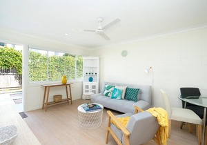 Relaxed Beachside Experience on the Coast