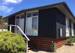 The Sandy Point Beach House - 2 Bedroom, 1 Bathroom, Sleeps 5