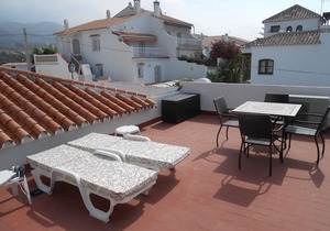 Wonderful Two-Bed, Open Plan, Semi-Detatched Villa With Stunning Sea Views in Nerja