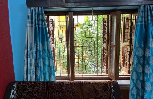 Kolkata House | Home away from Home in city with Garden View