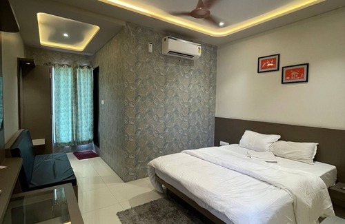 Mira Bhayandar Hotel | JP GARDEN & LAWN