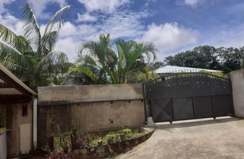 Cayenne House | Éden