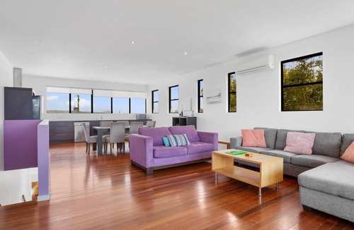Peregian Beach Apartment | 1-240 "Villa V" David Low Way, Peregian Beach