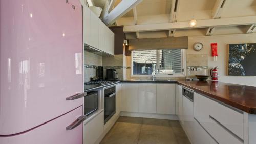 Hotham Heights Ski Chalet | 1-8 Hot Plate