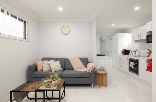 Rocklea Apartment | 1 Bdr Apt w/AC & Kitchen | Parking | 314AF1