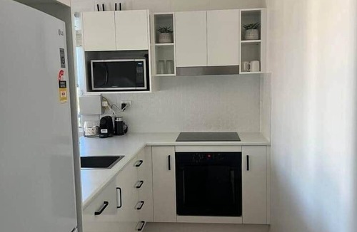 West End Apartment | 1 Bed Apartment on Henry